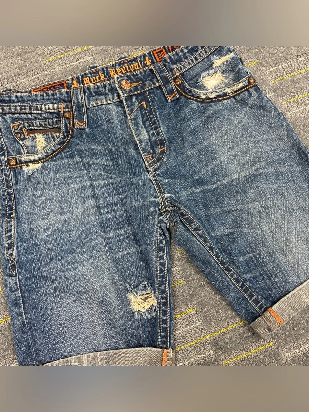 Rock Revival Bruce Straight Fit Denim Shorts Men’s 38 Cuffed Distressed Blue